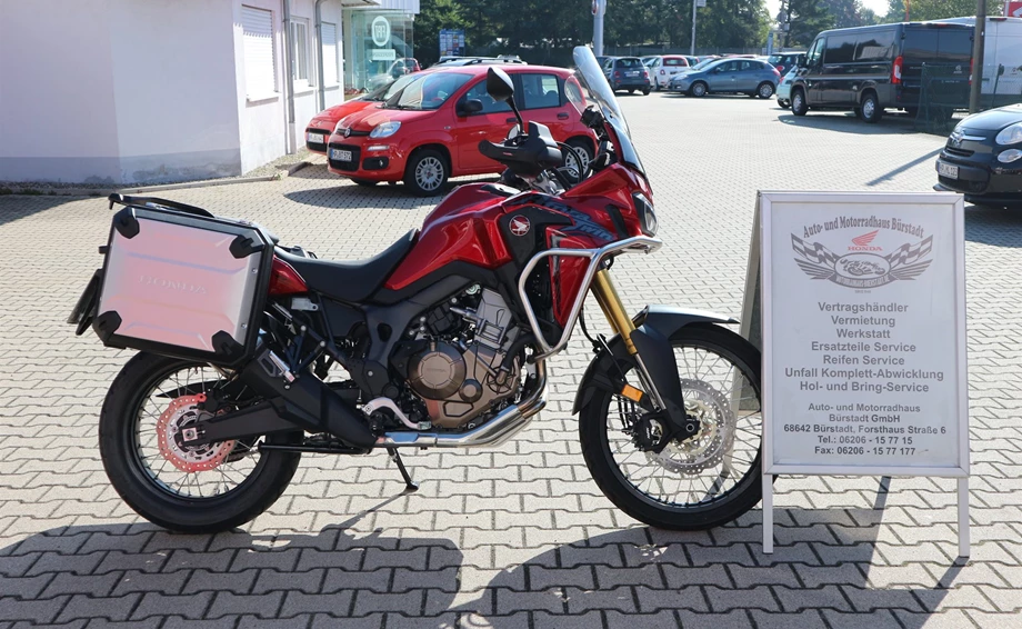 Rebuilt motorbike Honda CRF1000L Africa Twin Bild 1: Rebuilt motorbike Honda CRF1000L Africa Twin