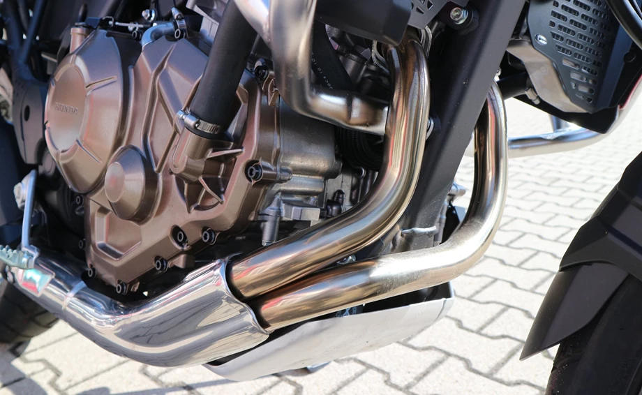 Rebuilt motorbike Honda CRF1000L Africa Twin Bild 13: Rebuilt motorbike Honda CRF1000L Africa Twin