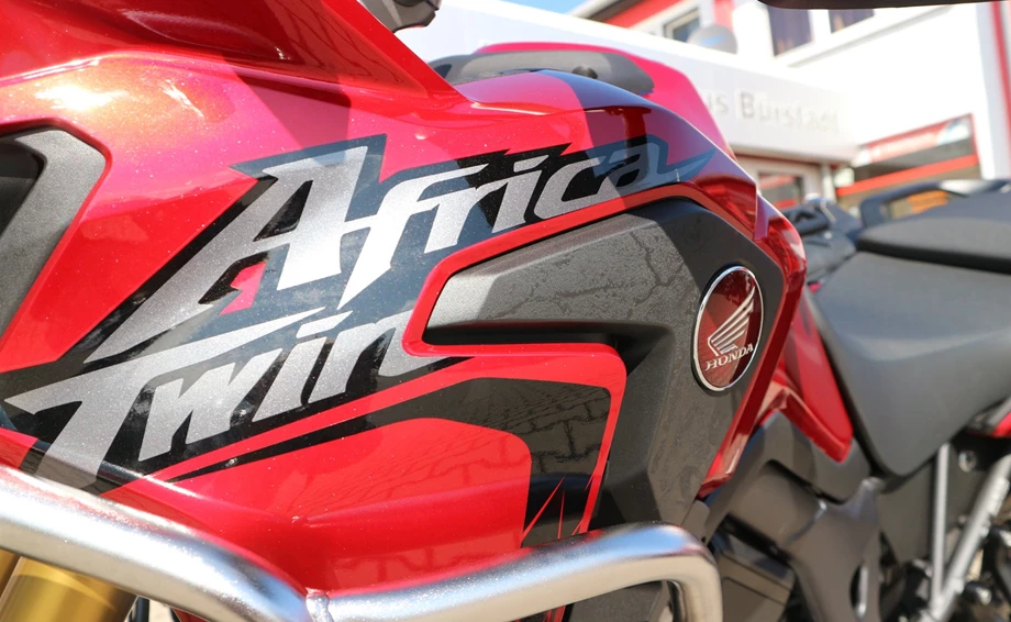 Rebuilt motorbike Honda CRF1000L Africa Twin Bild 15: Rebuilt motorbike Honda CRF1000L Africa Twin
