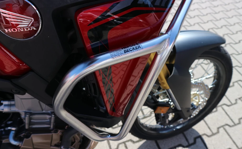 Rebuilt motorbike Honda CRF1000L Africa Twin Bild 19: Rebuilt motorbike Honda CRF1000L Africa Twin