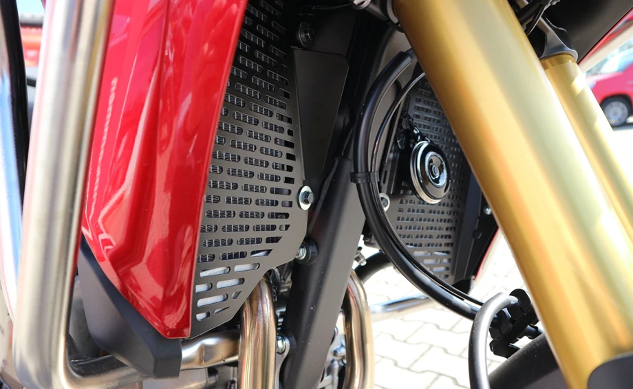 Rebuilt motorbike Honda CRF1000L Africa Twin Bild 22: Rebuilt motorbike Honda CRF1000L Africa Twin