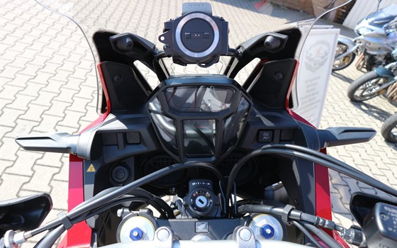 Umgebautes Motorrad Honda CRF1000L Africa Twin von Auto-und Motorradhaus Bürstadt GmbH - Bild 24 Umgebautes Motorrad Honda CRF1000L Africa Twin von Auto-und Motorradhaus Bürstadt GmbH - Bild 24