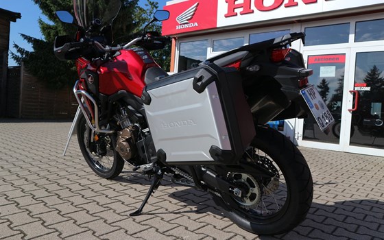 Umgebautes Motorrad Honda CRF1000L Africa Twin von Auto-und Motorradhaus Bürstadt GmbH - Bild 6 Umgebautes Motorrad Honda CRF1000L Africa Twin von Auto-und Motorradhaus Bürstadt GmbH - Bild 6