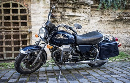 Moto Guzzi 1000 Convert Custom Bike