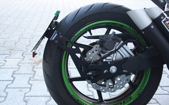 Umgebautes Motorrad Kawasaki Z 800 von Zweirad Waibel GmbH & Co. KG - Bild 2 Umgebautes Motorrad Kawasaki Z 800 von Zweirad Waibel GmbH & Co. KG - Bild 2