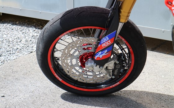 Umgebautes Motorrad Beta RR 300 2T von Akratec - Bild 5