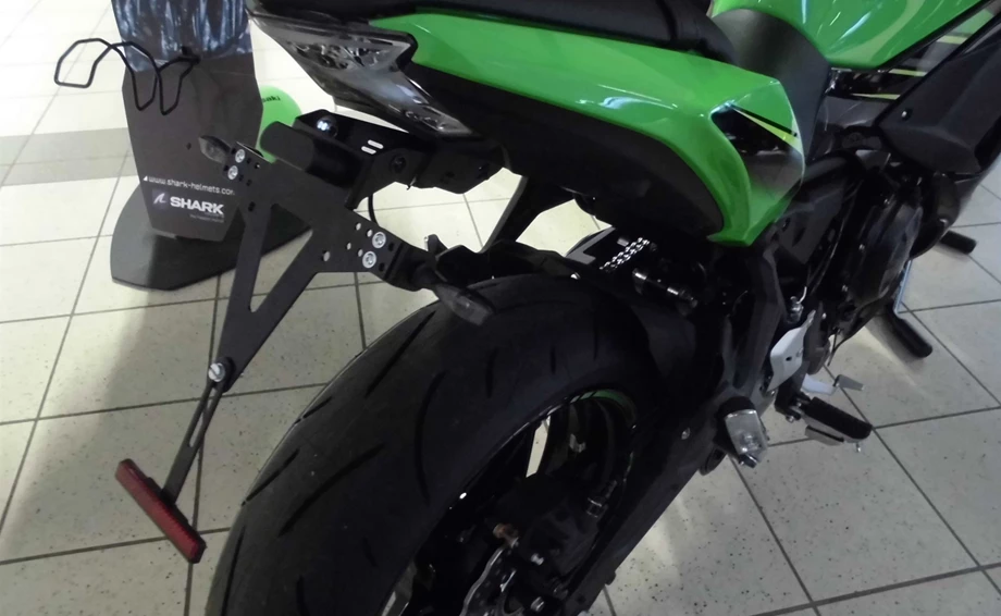 Umbgebautes Motorrad Kawasaki Ninja 650 KRT Bild 4: Umbgebautes Motorrad Kawasaki Ninja 650 KRT