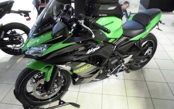 Umgebautes Motorrad Kawasaki Ninja 650 KRT von Team Wahlers GmbH - Bild 6 Umgebautes Motorrad Kawasaki Ninja 650 KRT von Team Wahlers GmbH - Bild 6