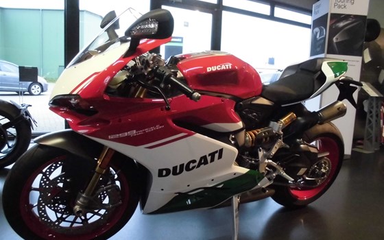 Umgebautes Motorrad Ducati 1299 Panigale R von Team Wahlers GmbH - Bild 14 Umgebautes Motorrad Ducati 1299 Panigale R von Team Wahlers GmbH - Bild 14