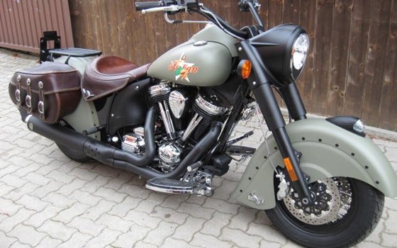 Umgebautes Motorrad Indian Chief Bomber von Spocks Motorcycles GmbH - Bild 13 Umgebautes Motorrad Indian Chief Bomber von Spocks Motorcycles GmbH - Bild 13