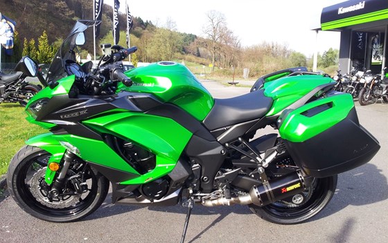 Umgebautes Motorrad Kawasaki Z1000SX von Motorradhaus Löhmer GmbH - Bild 2 Umgebautes Motorrad Kawasaki Z1000SX von Motorradhaus Löhmer GmbH - Bild 2