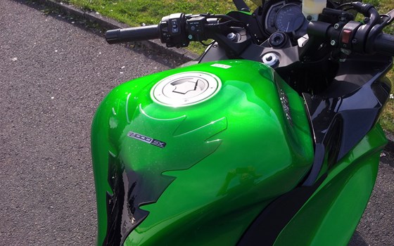 Umgebautes Motorrad Kawasaki Z1000SX von Motorradhaus Löhmer GmbH - Bild 7 Umgebautes Motorrad Kawasaki Z1000SX von Motorradhaus Löhmer GmbH - Bild 7