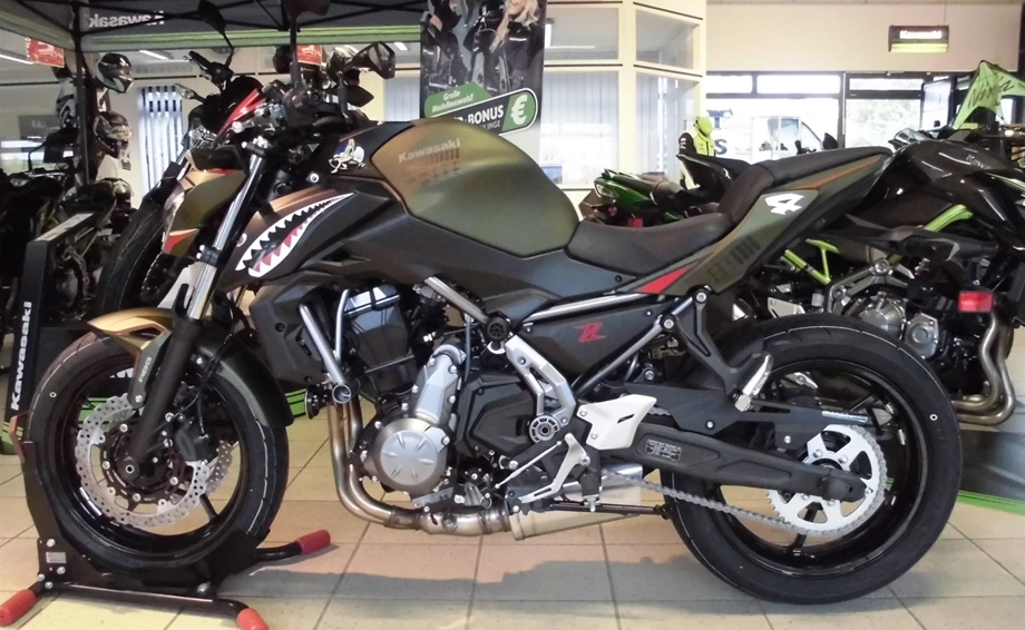 Umbgebautes Motorrad Kawasaki Z650 Bild 7: Umbgebautes Motorrad Kawasaki Z650