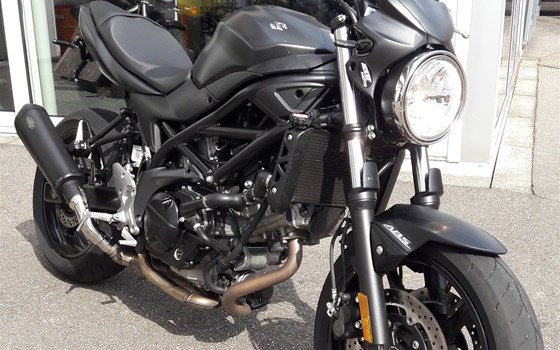 Umgebautes Motorrad Suzuki SV650 von Moto Studio Thomas Holtz - Bild 3 Umgebautes Motorrad Suzuki SV650 von Moto Studio Thomas Holtz - Bild 3