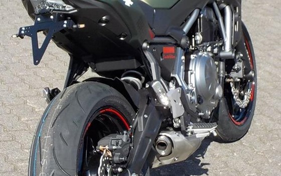 Umgebautes Motorrad Kawasaki Z650 von Böning Motorräder - Bild 3 Umgebautes Motorrad Kawasaki Z650 von Böning Motorräder - Bild 3