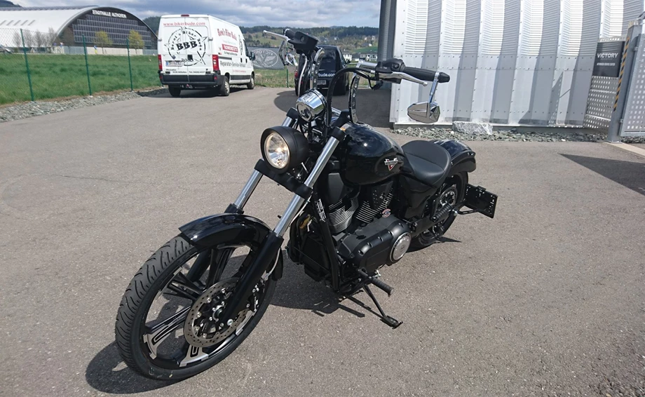 Umbgebautes Motorrad Victory Vegas 8-Ball Bild 4: Umbgebautes Motorrad Victory Vegas 8-Ball
