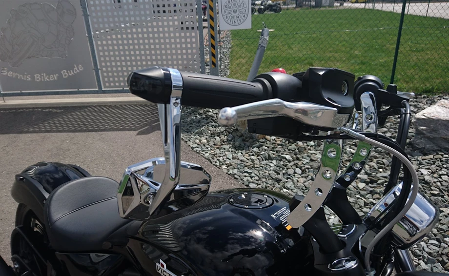 Umbgebautes Motorrad Victory Vegas 8-Ball Bild 7: Umbgebautes Motorrad Victory Vegas 8-Ball