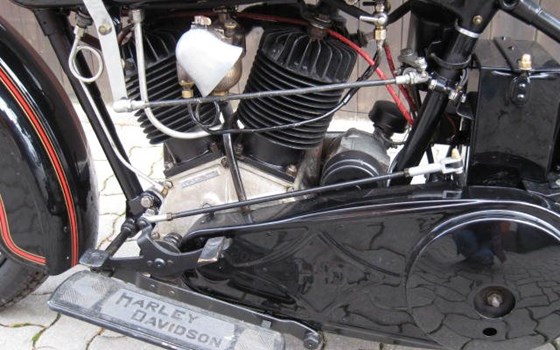 Umgebautes Motorrad Harley-Davidson Type J von Spocks Motorcycles GmbH - Bild 5 Umgebautes Motorrad Harley-Davidson Type J von Spocks Motorcycles GmbH - Bild 5