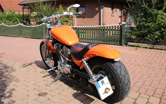 Umgebautes Motorrad Suzuki VS 1400 GLP Intruder von Suhrau's Motorshop - Bild 2 Umgebautes Motorrad Suzuki VS 1400 GLP Intruder von Suhrau's Motorshop - Bild 2