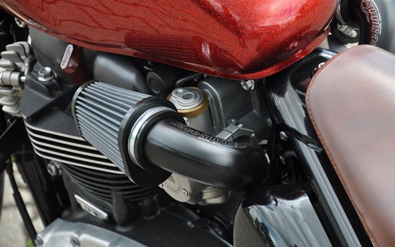 Umgebautes Motorrad Triumph Bonneville Bobber von Zweirad Hermann - Bild 13 Umgebautes Motorrad Triumph Bonneville Bobber von Zweirad Hermann - Bild 13