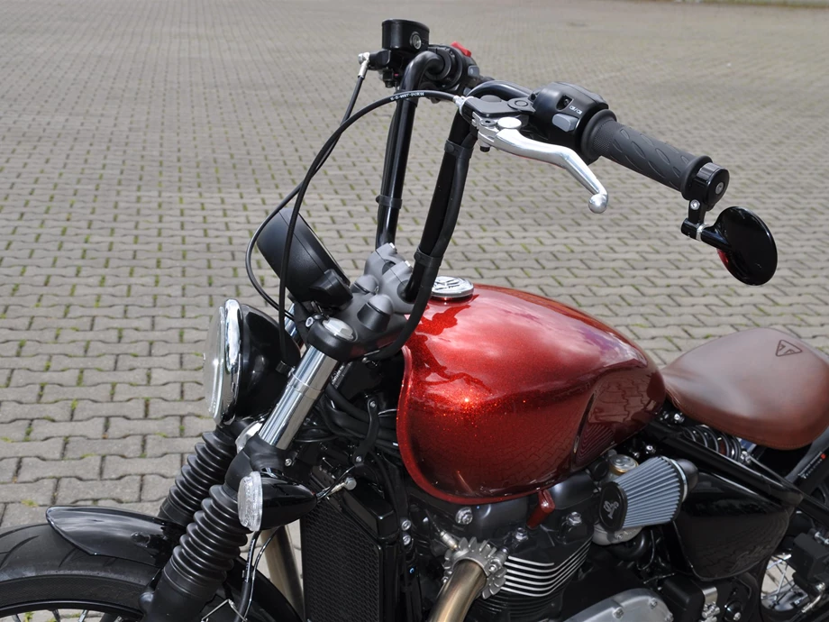 Umbgebautes Motorrad Triumph Bonneville Bobber Bild 15: Umbgebautes Motorrad Triumph Bonneville Bobber
