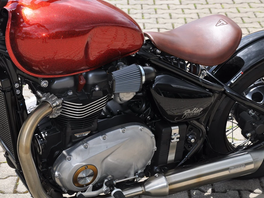 Umbgebautes Motorrad Triumph Bonneville Bobber Bild 2: Umbgebautes Motorrad Triumph Bonneville Bobber