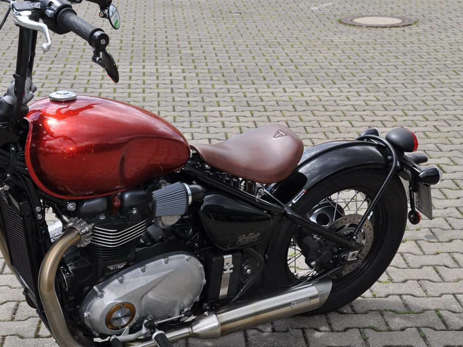 Umbgebautes Motorrad Triumph Bonneville Bobber Bild 3: Umbgebautes Motorrad Triumph Bonneville Bobber