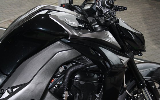Umgebautes Motorrad Kawasaki Z1000 R von Zweirad Waibel GmbH & Co. KG - Bild 10 Umgebautes Motorrad Kawasaki Z1000 R von Zweirad Waibel GmbH & Co. KG - Bild 10