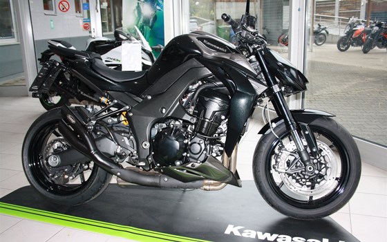 Umgebautes Motorrad Kawasaki Z1000 R von Zweirad Waibel GmbH & Co. KG - Bild 9 Umgebautes Motorrad Kawasaki Z1000 R von Zweirad Waibel GmbH & Co. KG - Bild 9