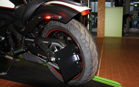 Umgebautes Motorrad Kawasaki Vulcan S Special Edition von Zweirad Waibel GmbH & Co. KG - Bild 11 Umgebautes Motorrad Kawasaki Vulcan S Special Edition von Zweirad Waibel GmbH & Co. KG - Bild 11