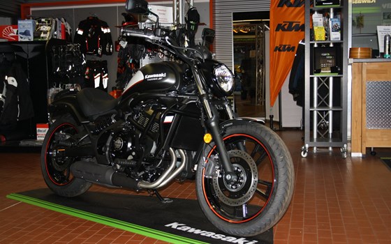 Umgebautes Motorrad Kawasaki Vulcan S Special Edition von Zweirad Waibel GmbH & Co. KG - Bild 1 Umgebautes Motorrad Kawasaki Vulcan S Special Edition von Zweirad Waibel GmbH & Co. KG - Bild 1