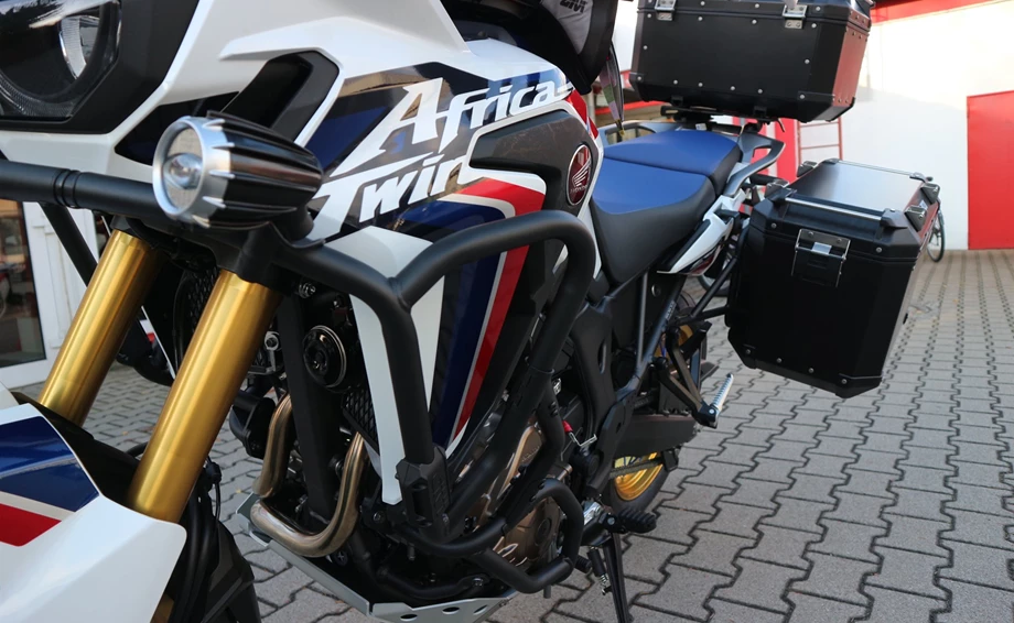 Rebuilt motorbike Honda CRF1000L Africa Twin Bild 10: Rebuilt motorbike Honda CRF1000L Africa Twin