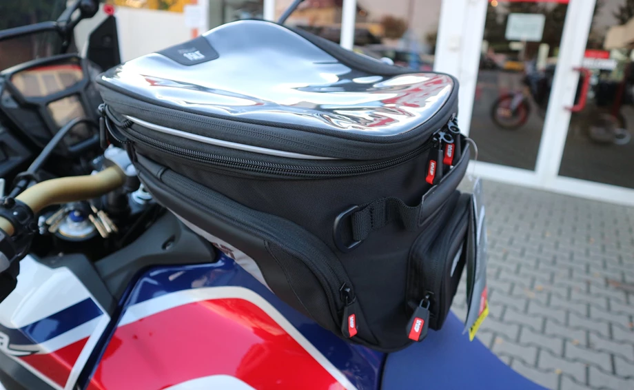 Rebuilt motorbike Honda CRF1000L Africa Twin Bild 16: Rebuilt motorbike Honda CRF1000L Africa Twin