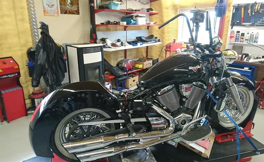 Umbgebautes Motorrad Victory Boardwalk Bild 2: Umbgebautes Motorrad Victory Boardwalk