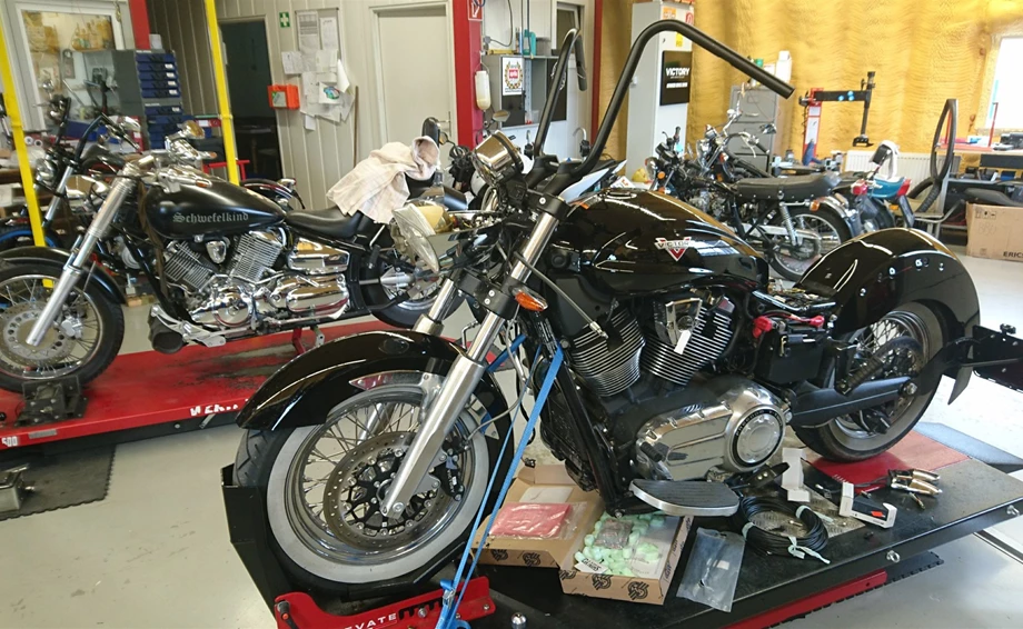 Umbgebautes Motorrad Victory Boardwalk Bild 5: Umbgebautes Motorrad Victory Boardwalk