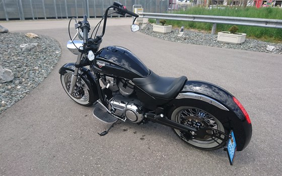 Umgebautes Motorrad Victory Boardwalk von Berni´s Biker Bude - Bild 6 Umgebautes Motorrad Victory Boardwalk von Berni´s Biker Bude - Bild 6
