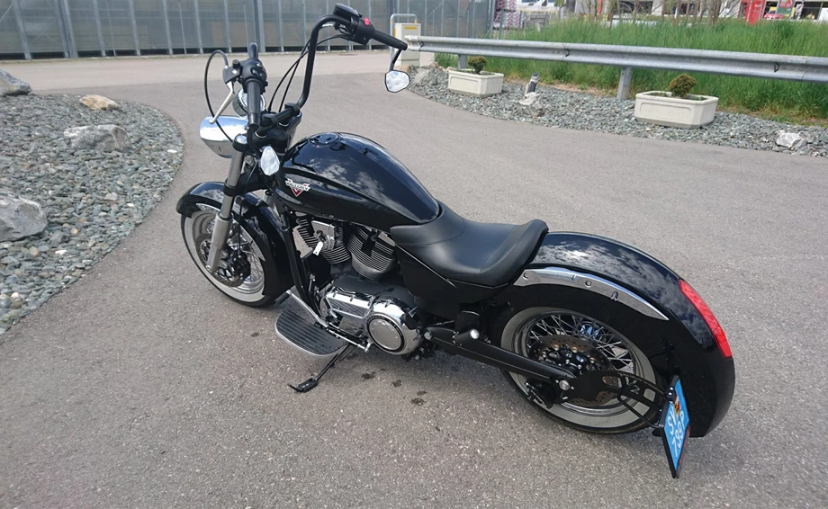 Umbgebautes Motorrad Victory Boardwalk Bild 6: Umbgebautes Motorrad Victory Boardwalk