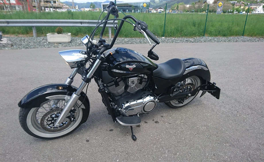 Umbgebautes Motorrad Victory Boardwalk Bild 7: Umbgebautes Motorrad Victory Boardwalk