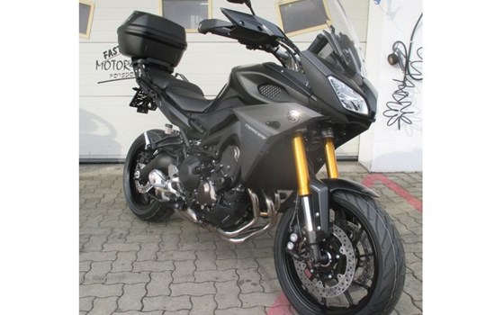 Umgebautes Motorrad Yamaha Tracer 900 von Motor-Bike - Bild 1 Umgebautes Motorrad Yamaha Tracer 900 von Motor-Bike - Bild 1