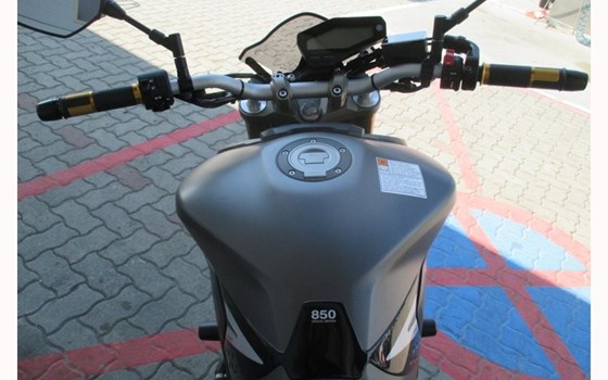 Umgebautes Motorrad Yamaha MT-09 von Motor-Bike - Bild 13 Umgebautes Motorrad Yamaha MT-09 von Motor-Bike - Bild 13