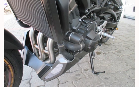 Umgebautes Motorrad Yamaha MT-09 von Motor-Bike - Bild 8 Umgebautes Motorrad Yamaha MT-09 von Motor-Bike - Bild 8