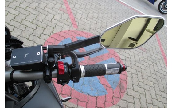 Umgebautes Motorrad Yamaha MT-09 von Motor-Bike - Bild 17 Umgebautes Motorrad Yamaha MT-09 von Motor-Bike - Bild 17