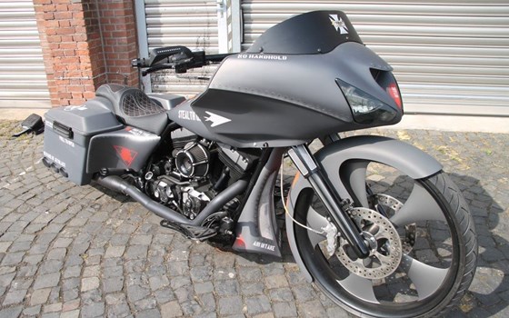 Umgebautes Motorrad Harley-Davidson Road Glide FLTR von X-Trem Custombikes - Bild 28 Umgebautes Motorrad Harley-Davidson Road Glide FLTR von X-Trem Custombikes - Bild 28