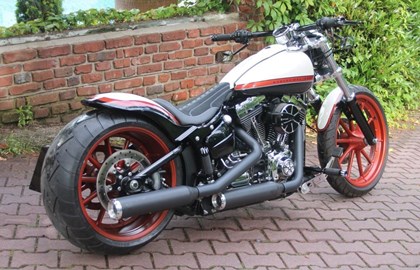 Harley-Davidson Softail Breakout FXSB Custom Bike Harley-Davidson Softail Breakout FXSB Custom Bike