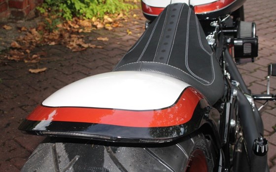 Umgebautes Motorrad Harley-Davidson Softail Breakout FXSB von X-Trem Custombikes - Bild 16 Umgebautes Motorrad Harley-Davidson Softail Breakout FXSB von X-Trem Custombikes - Bild 16