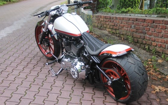 Umgebautes Motorrad Harley-Davidson Softail Breakout FXSB von X-Trem Custombikes - Bild 24 Umgebautes Motorrad Harley-Davidson Softail Breakout FXSB von X-Trem Custombikes - Bild 24