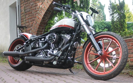 Umgebautes Motorrad Harley-Davidson Softail Breakout FXSB von X-Trem Custombikes - Bild 4 Umgebautes Motorrad Harley-Davidson Softail Breakout FXSB von X-Trem Custombikes - Bild 4