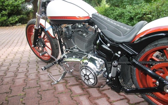 Umgebautes Motorrad Harley-Davidson Softail Breakout FXSB von X-Trem Custombikes - Bild 9 Umgebautes Motorrad Harley-Davidson Softail Breakout FXSB von X-Trem Custombikes - Bild 9