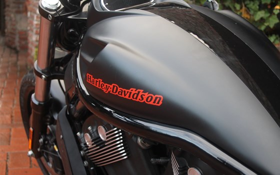 Umgebautes Motorrad Harley-Davidson V-Rod Night Rod VRSCD von X-Trem Custombikes - Bild 7 Umgebautes Motorrad Harley-Davidson V-Rod Night Rod VRSCD von X-Trem Custombikes - Bild 7