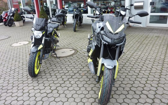 Umgebautes Motorrad Yamaha MT-09 von Zweirad-Center Zöller - Bild 15 Umgebautes Motorrad Yamaha MT-09 von Zweirad-Center Zöller - Bild 15